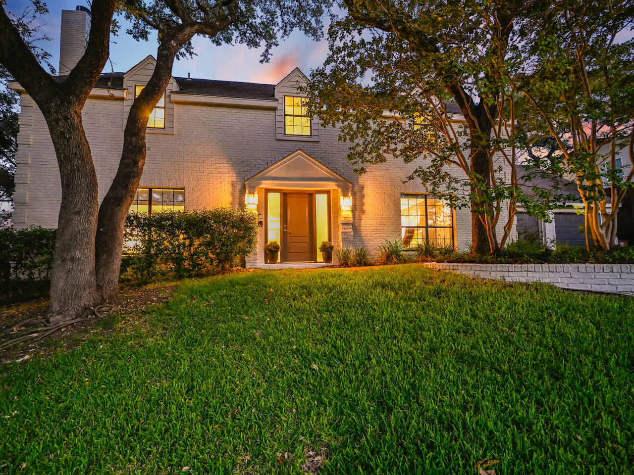 2001 Apricot Glen Dr