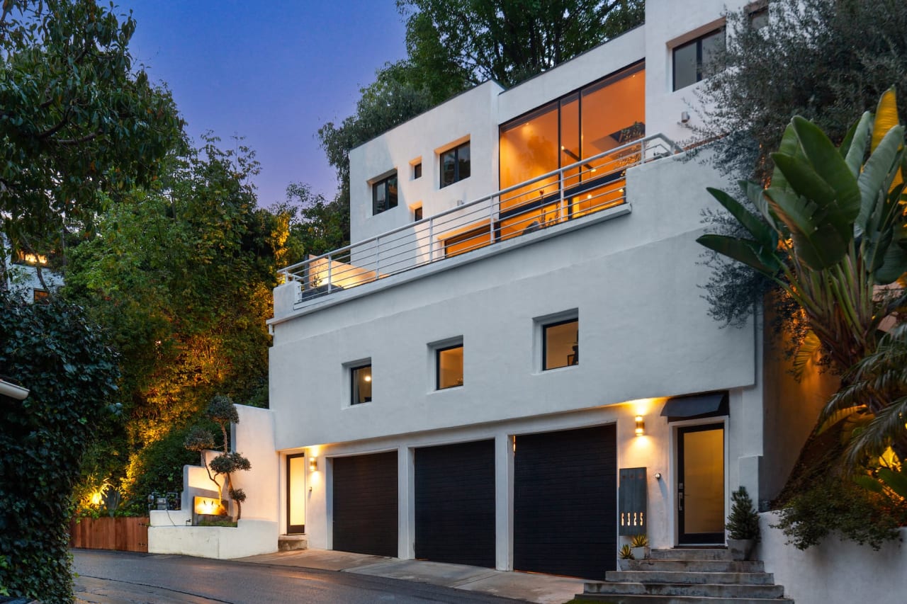Commanding Architectural Upper Beachwood Canyon