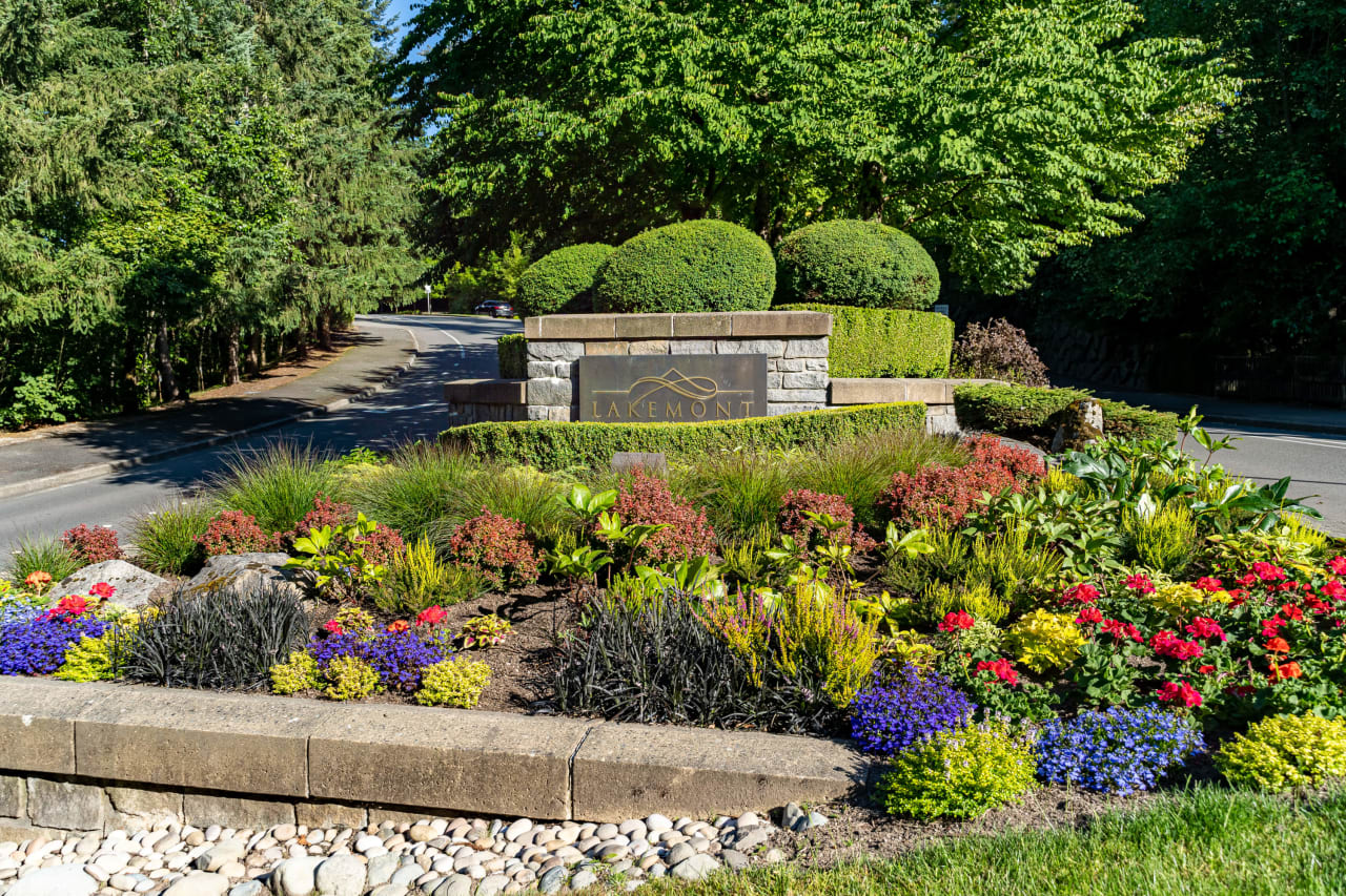 Lakemont, Bellevue Neighborhood Guide