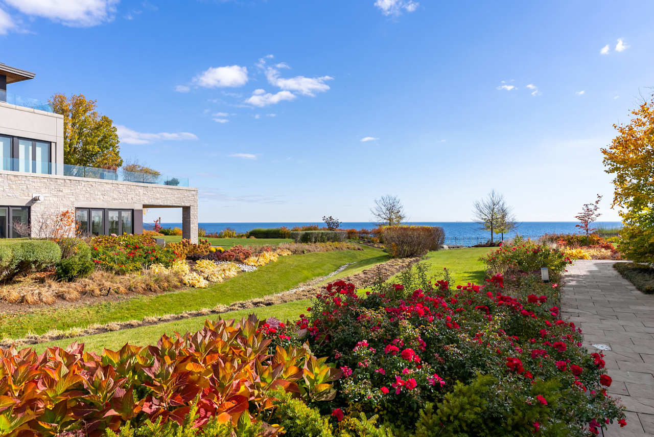 Luxury Lakefront Condominium 10 Maple Grove Unit 26