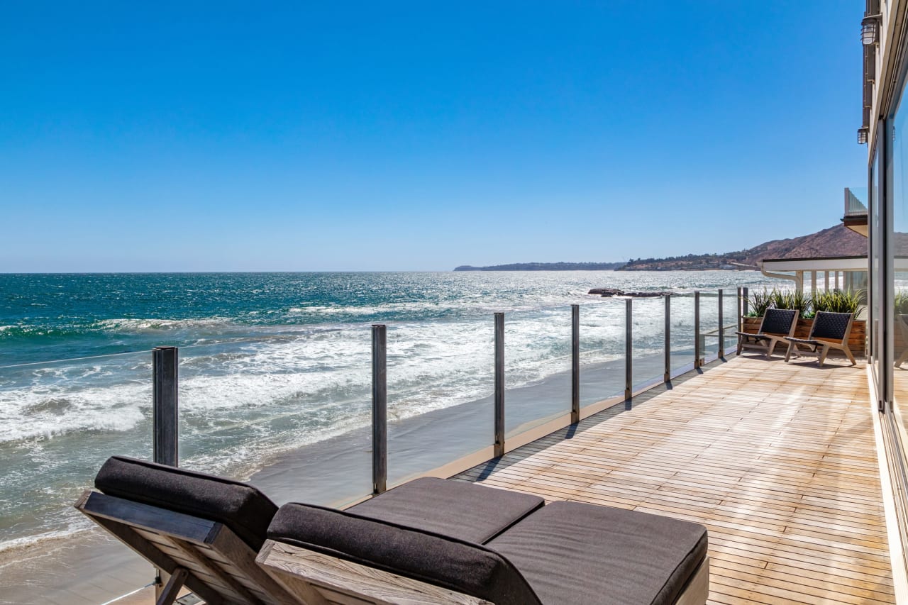 25160 Malibu Road Malibu, CA 90265 4 Beds, 4.5 Baths Real Estate