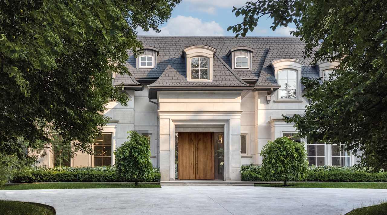 101 Old Colony Road Toronto, ON M2L2K3 5 Beds 10.5 Baths Barry