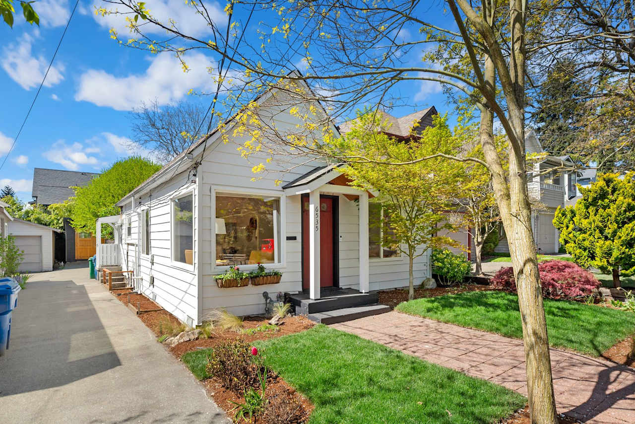 TeamUp Seattle Featured Listing Ballard Bungalow