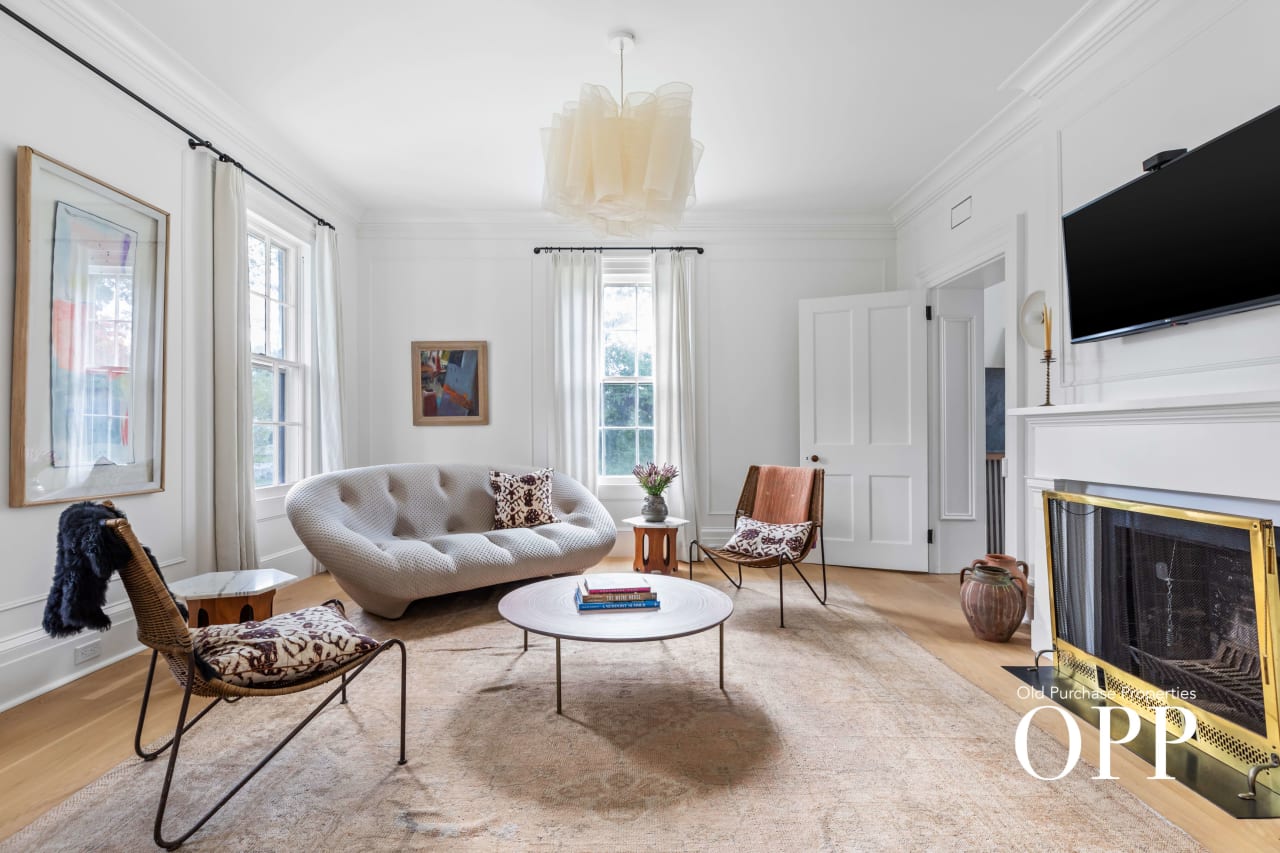 DESIGN LOVER’S LANDMARKED HOME