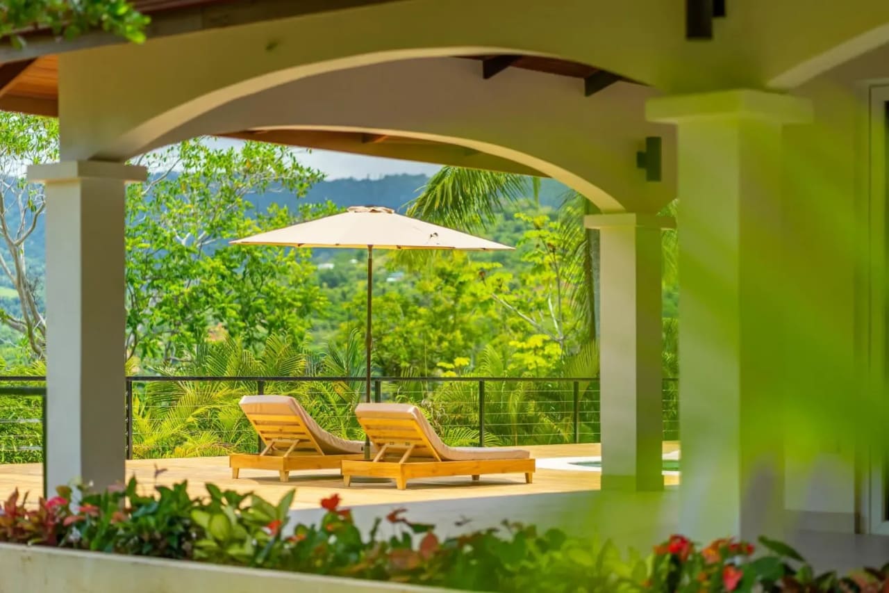 Casa Blanca: Luxury Oceanview 4 Bedroom Uvita Home