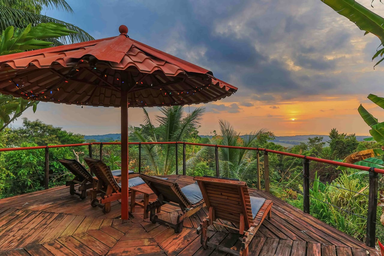 Ocean and Sunset View Home and Guest House near Dominical – 6.3 Acres