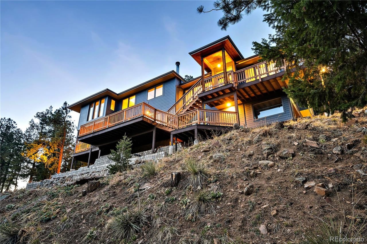 Featured Home Friday! 🏠 Evergreen, Colorado