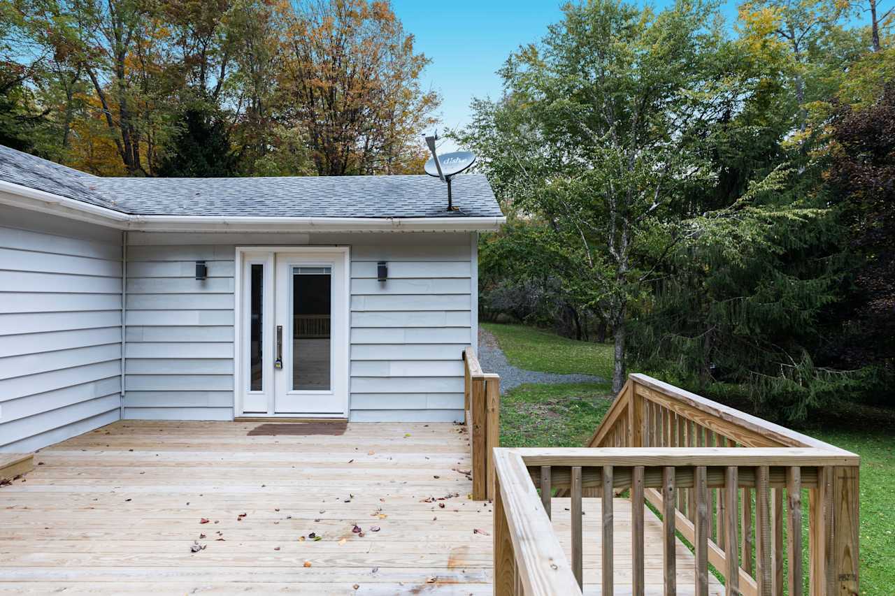 282 Tennanah Lake Rd Roscoe, NY 12776 4 Beds, 3.5 Baths