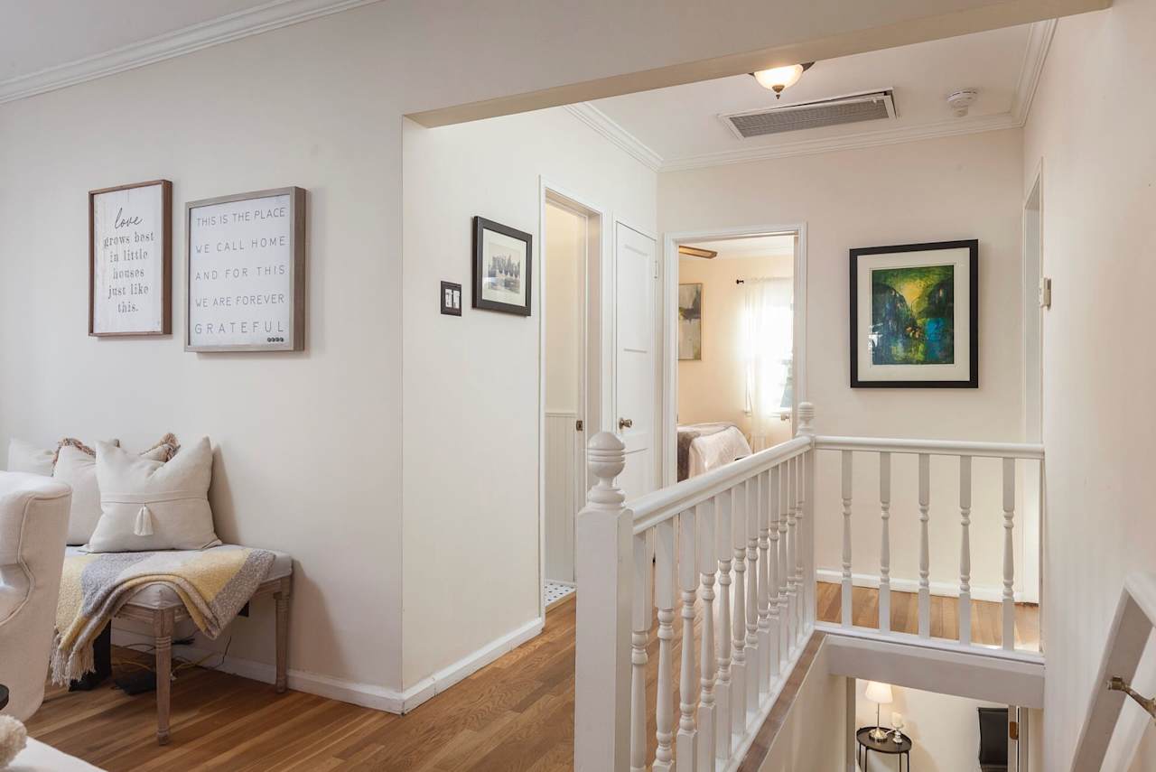 3430 MONTROSE Avenue