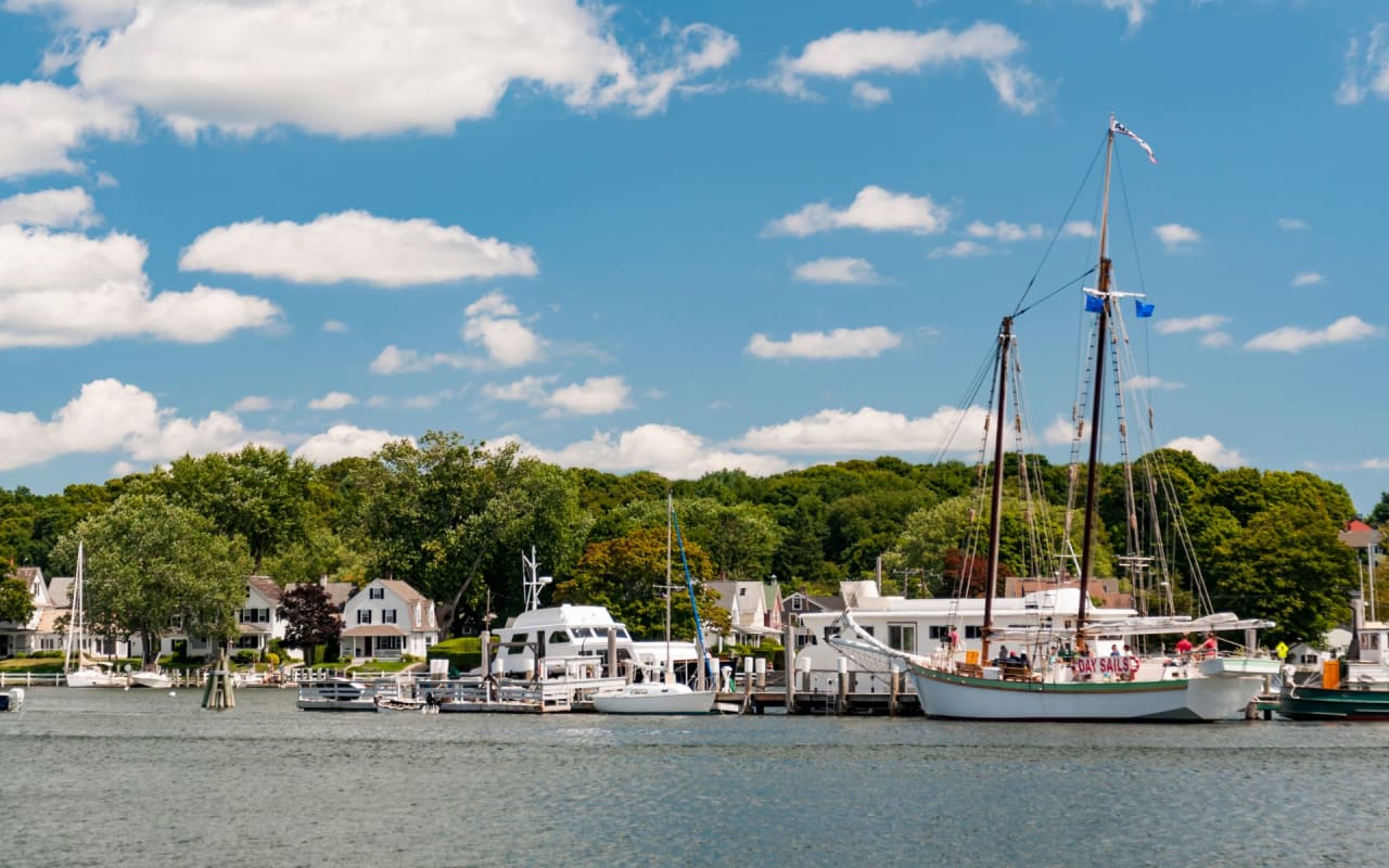 Karen Hanson Stonington Real Estate Agents