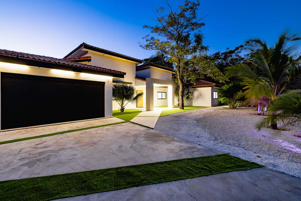 Los Almendros 51, Hacienda Pinilla Near the Coast House For Sale in