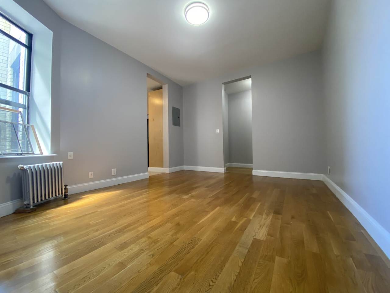 STREET Nicholas AVENUE