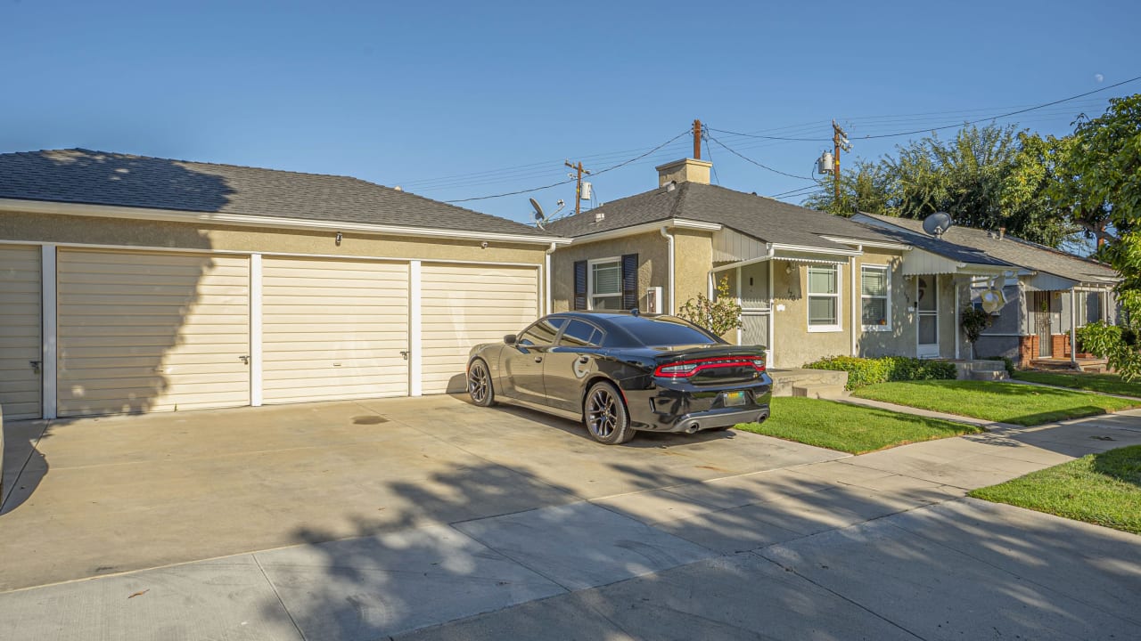 1004 W Clark Avenue | Updated 4 PLEX in great Burbank Location  