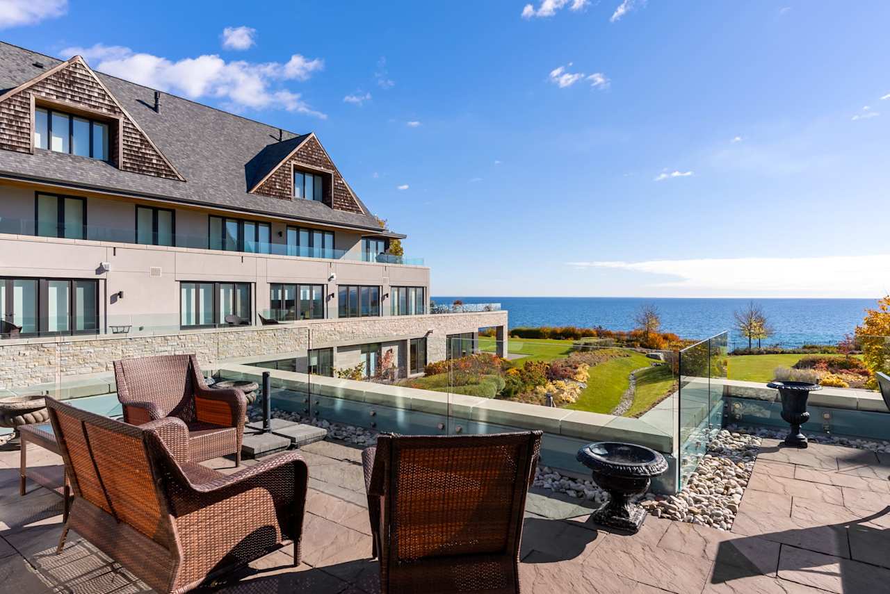 Luxury Lakefront Condominium 10 Maple Grove Unit 26