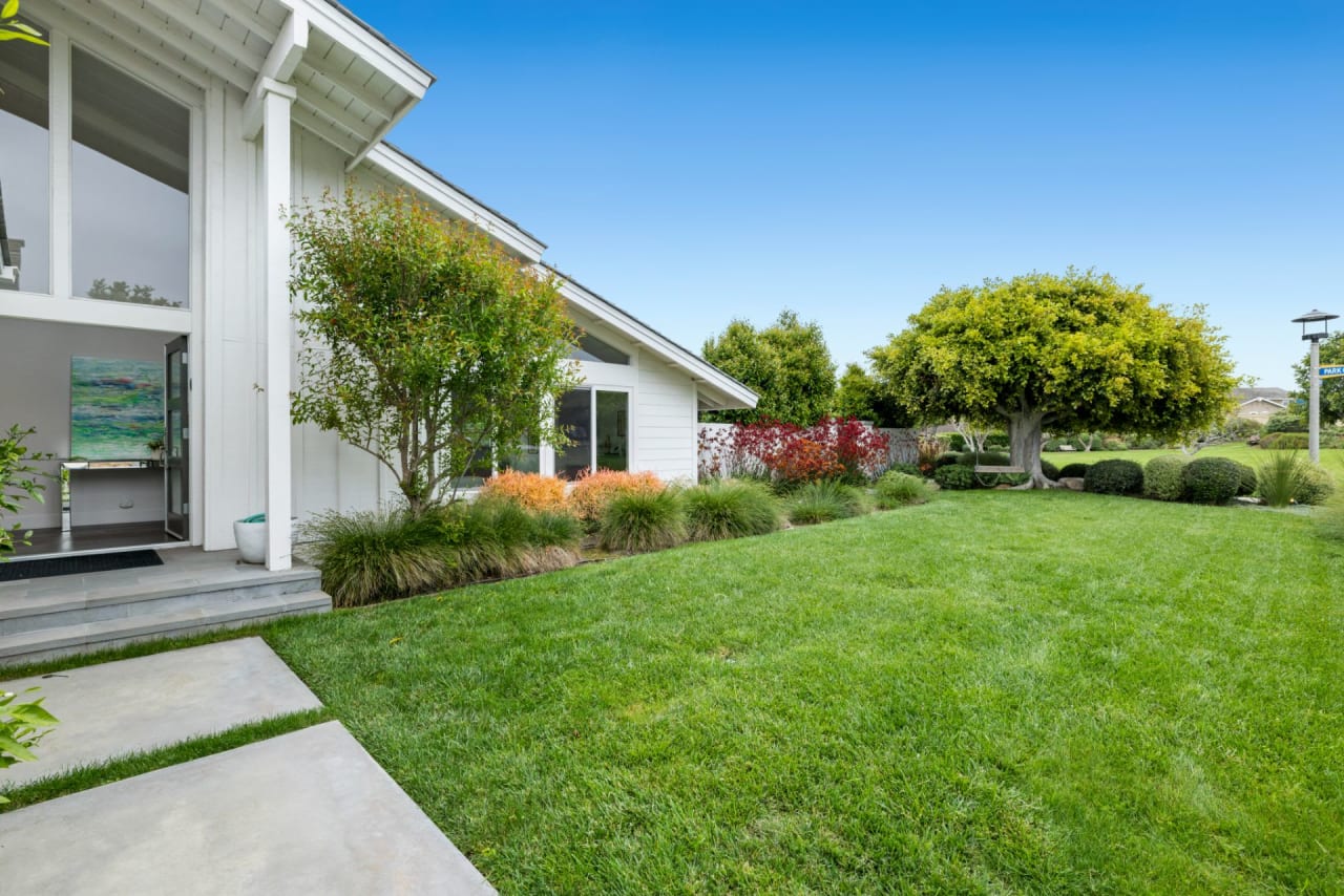 1200 Sand Key Corona del Mar, CA 92625 Mary Golding Mary Golding