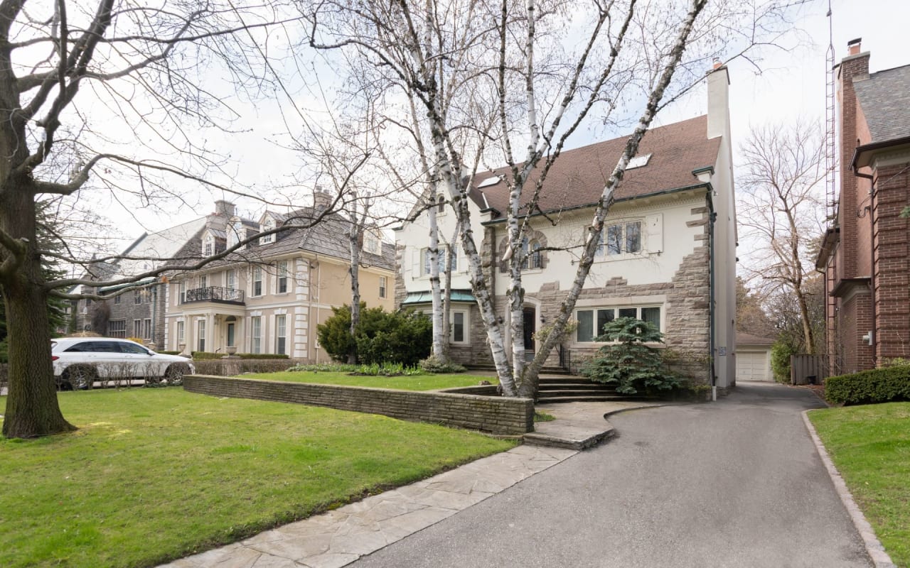 257 Dunvegan Rd
