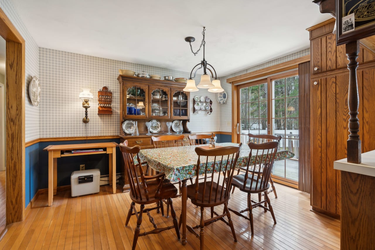 Home For Sale in Windham, Maine 25 Acorn Lane Tomazin Goff Realty