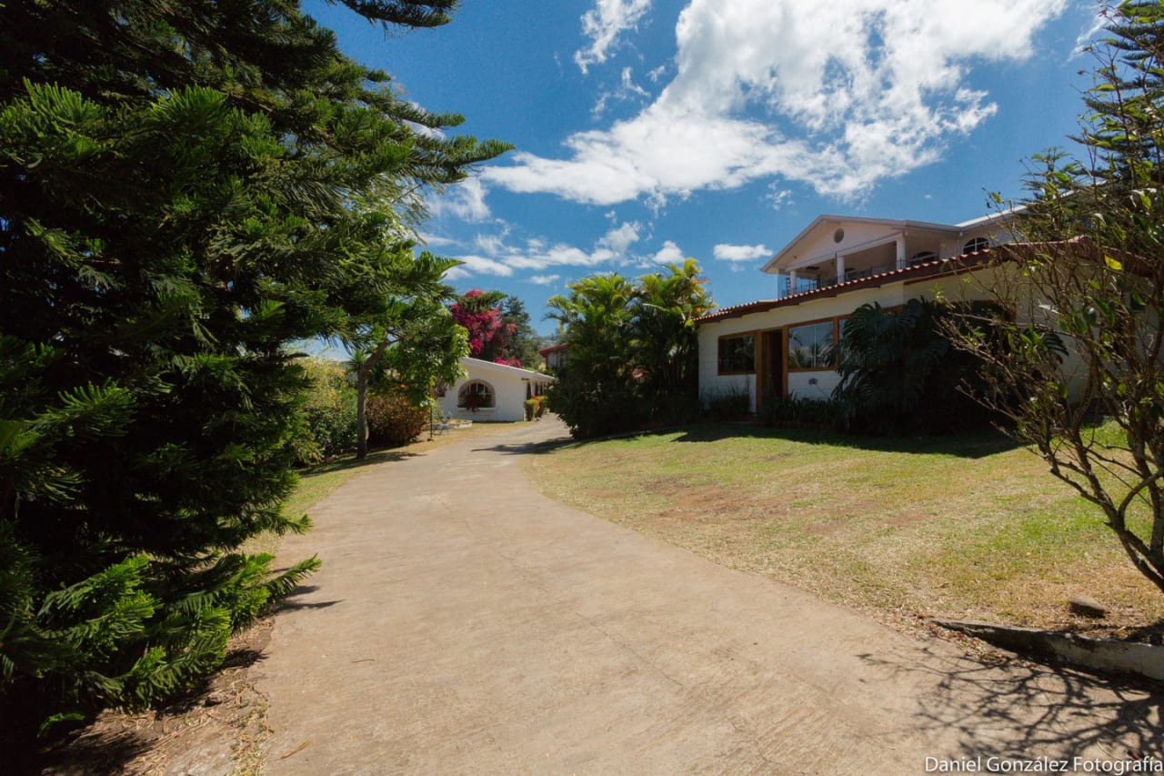 Spectacular Mountain View Home in San Antonio, Escazú