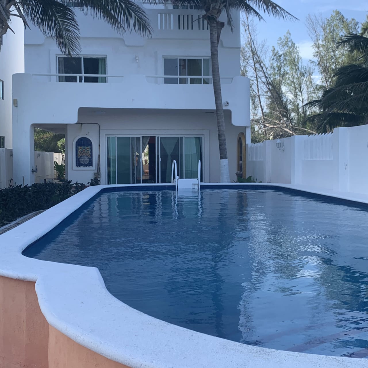 Beachfront House for sale in Puerto Morelos 