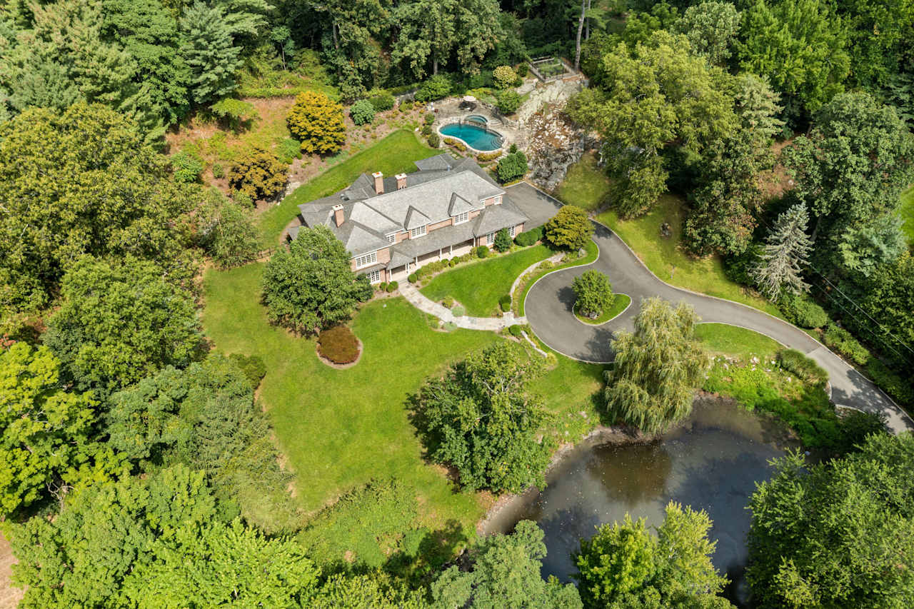 Jessica Lane Greenwich Greater Area Licensed Real Estate Agent