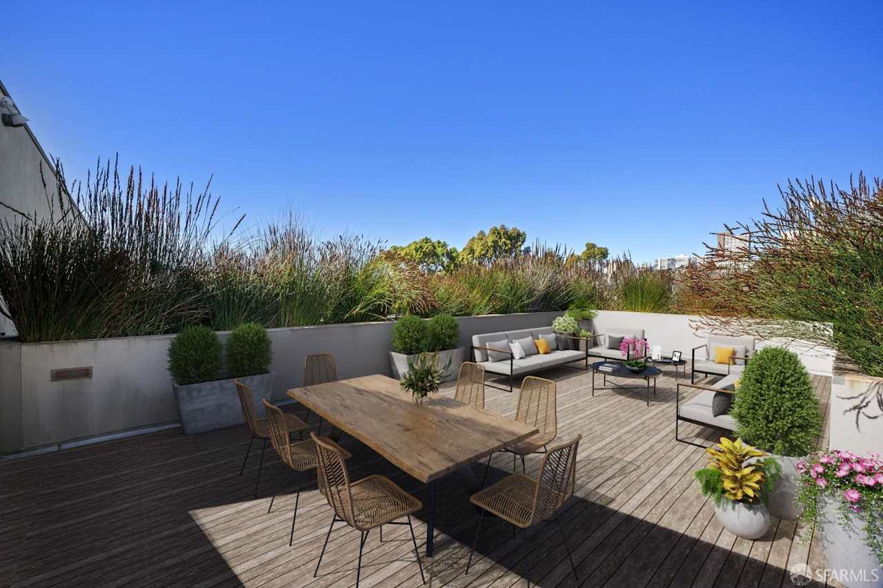 Luxurious Top-Floor Penthouse in Hayes Valley: The Epitome of Urban Elegance