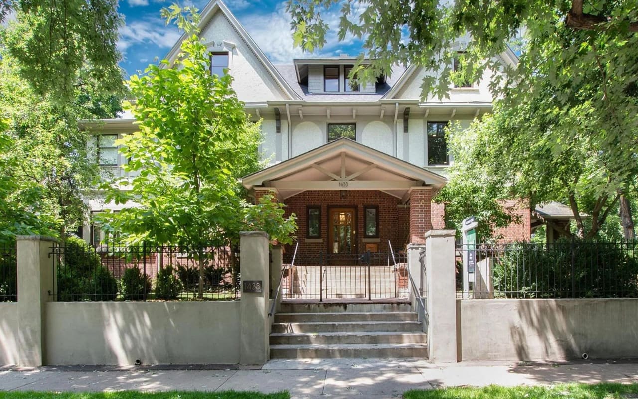 Historic Homes in Country Club Neighborhood