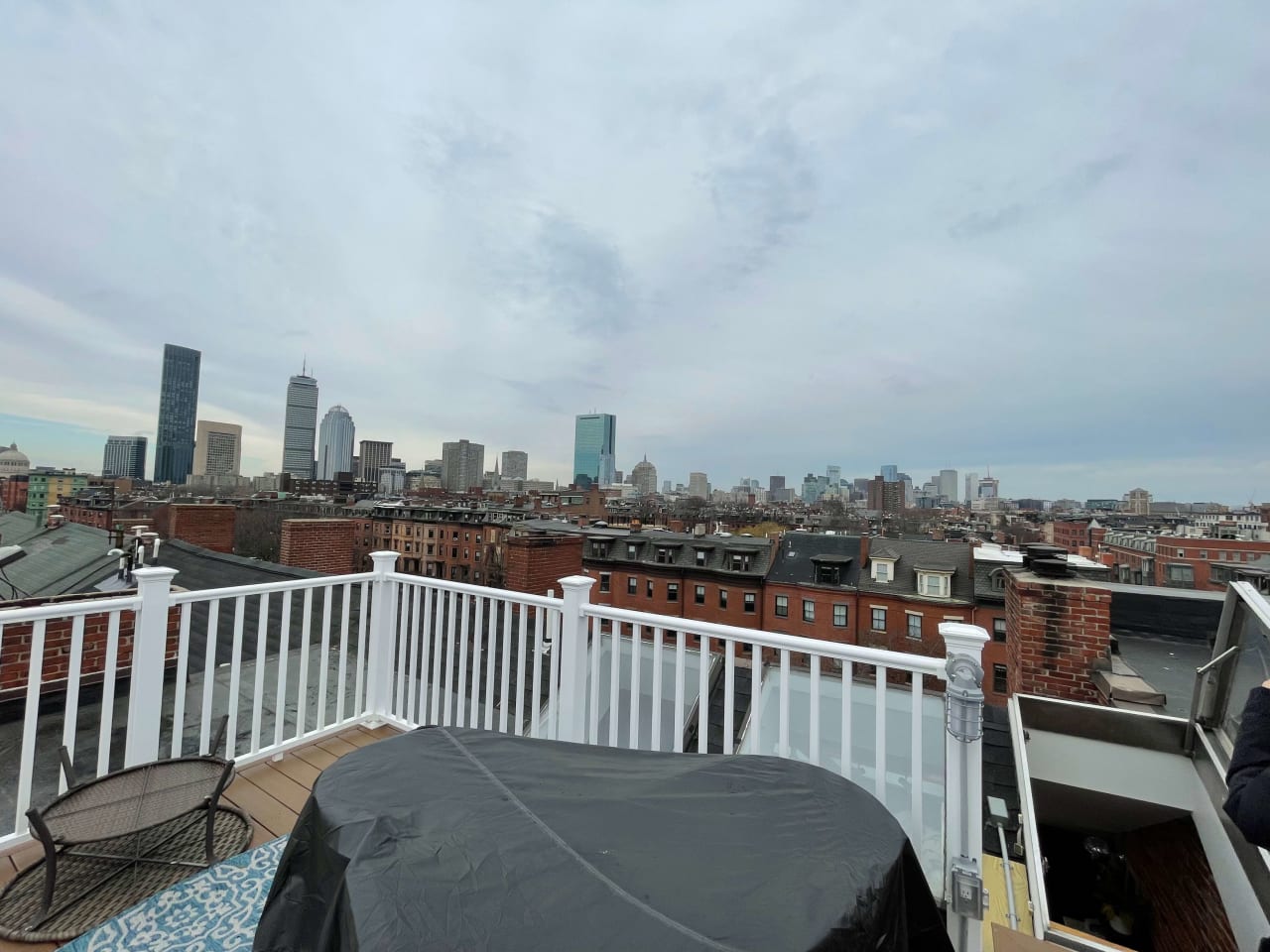 Unique Penthouse 1 bed w/ 2 Decks, exposed brick and laundry in unit! 