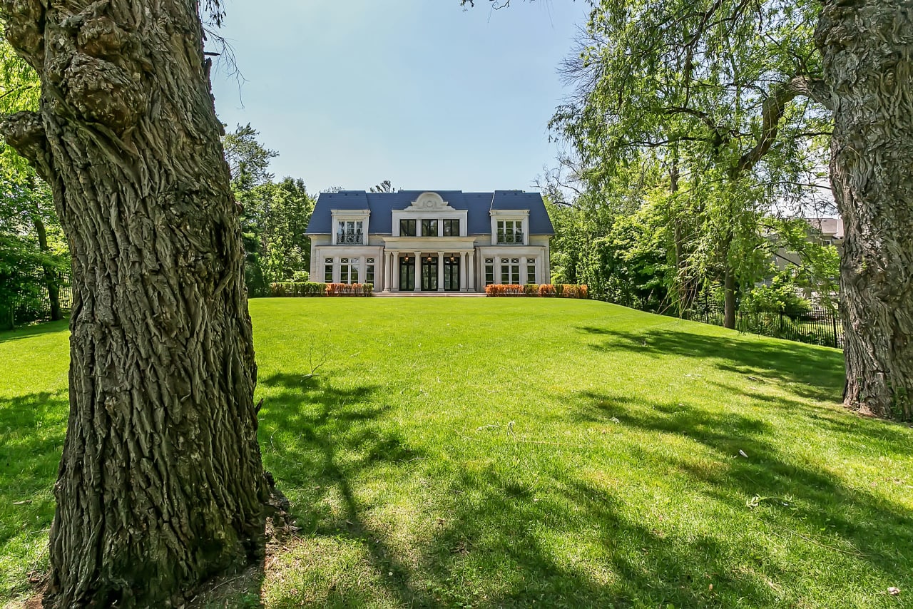 199 Chartwell Road Oakville, ON L6J 3Z7 Goodale Miller Team