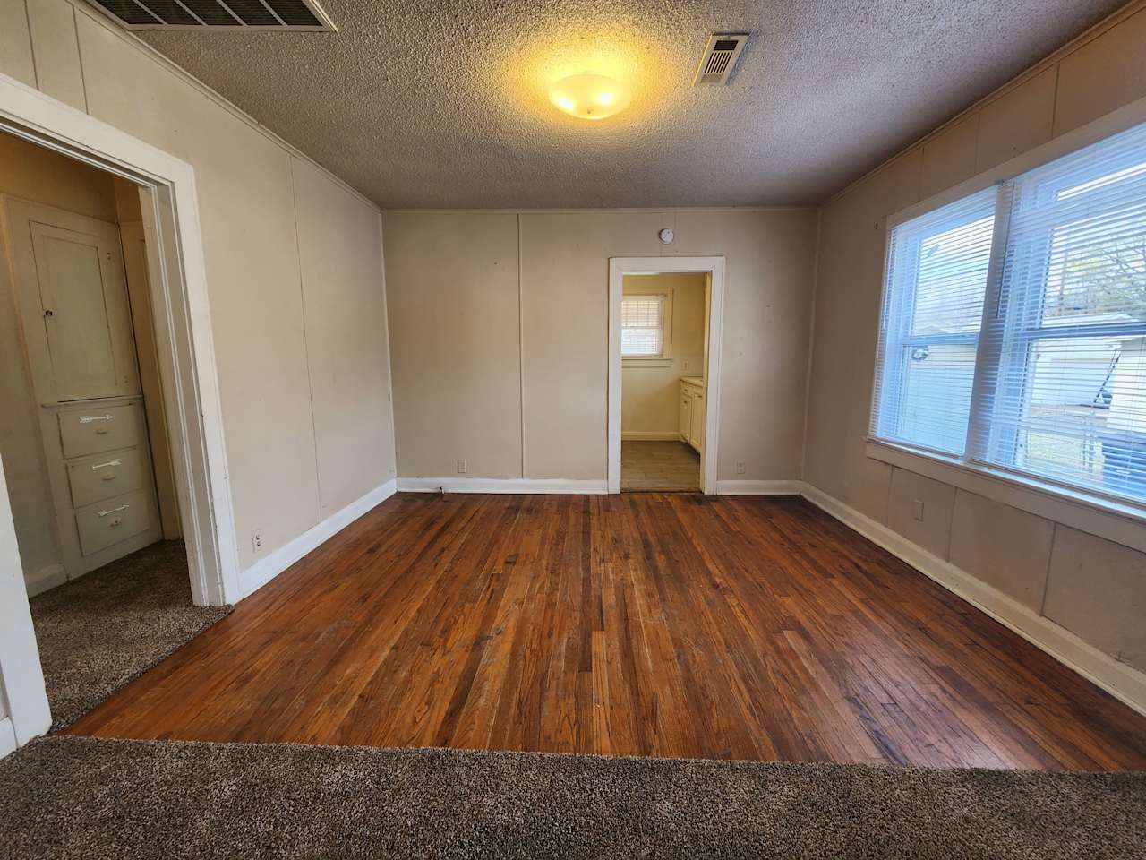 810 N Market Ave