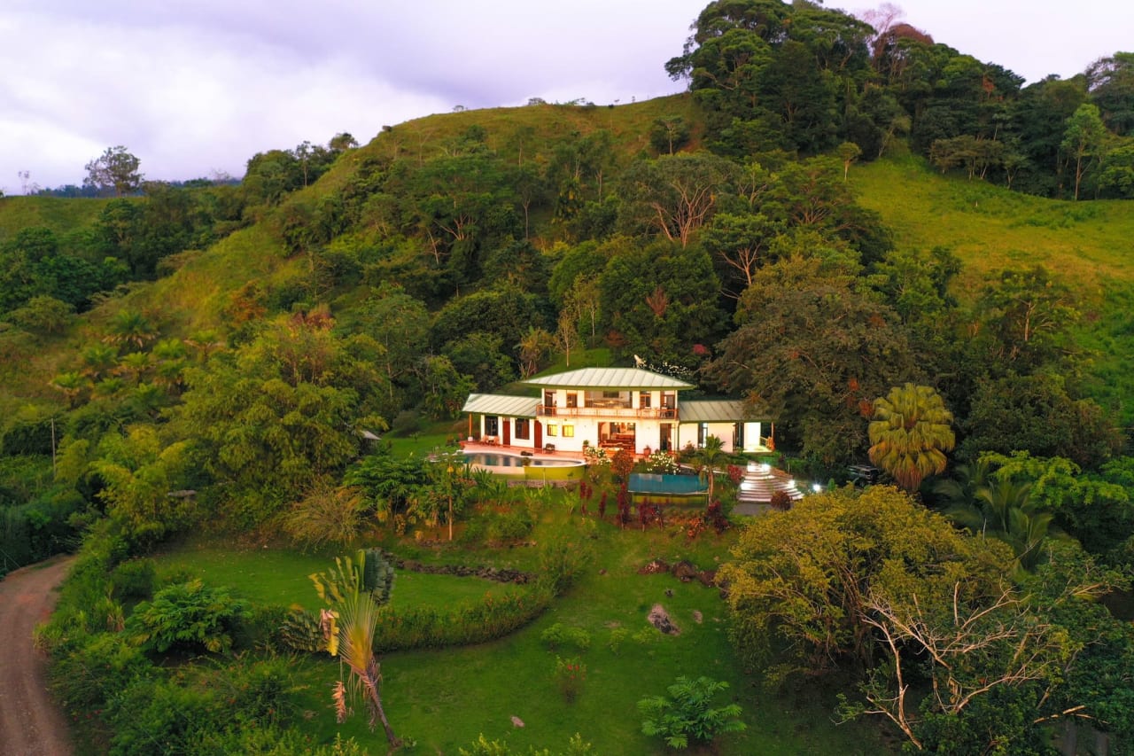 Casa Infinity, Tranquility Ocean View and Privacy 