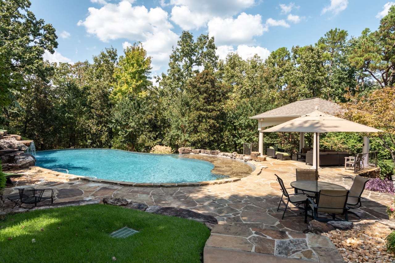 2 Valley Crest Court Jon Underhill Real Estate