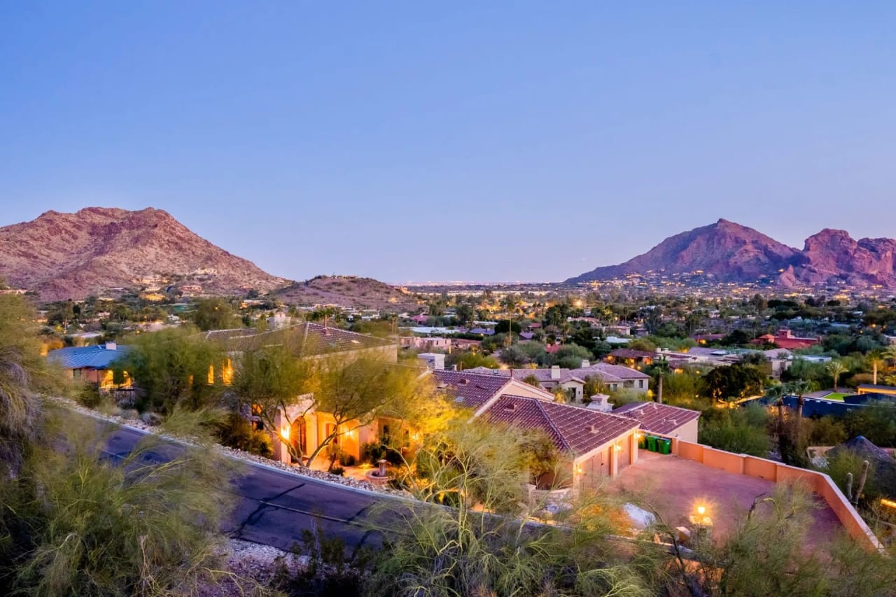 4540 E Moonlight Way, Paradise Valley, AZ