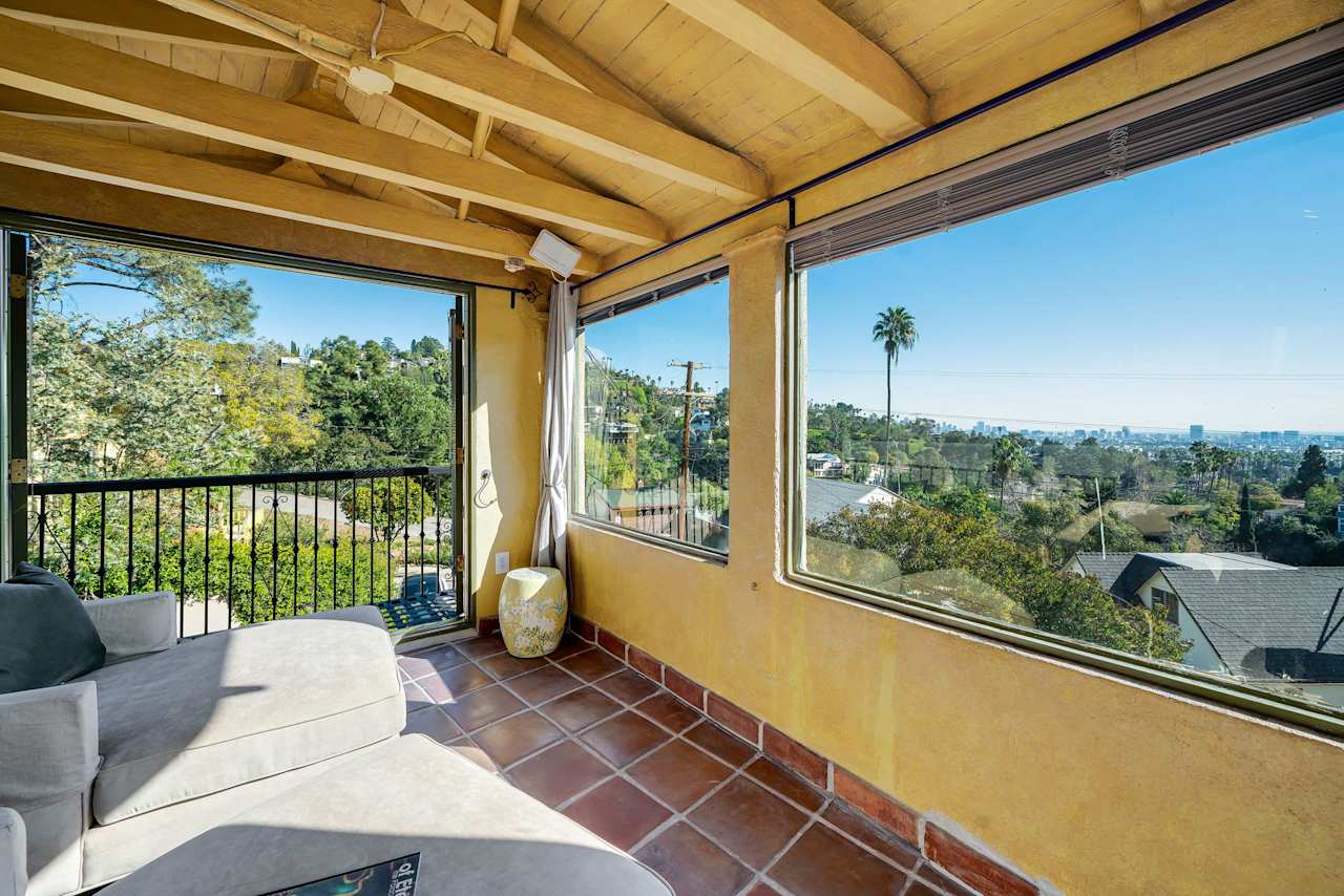 Hollywood Hills Pied de Terre Another Off Market Sale