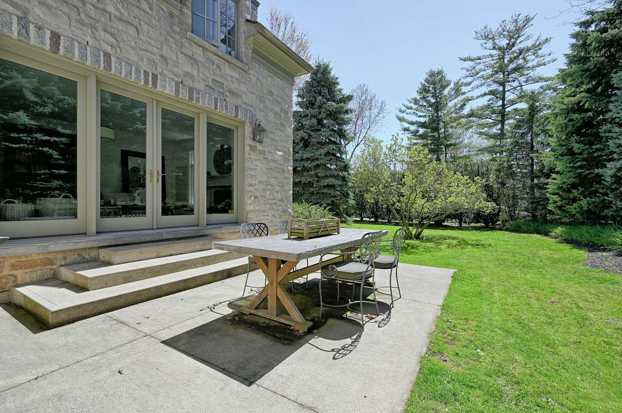 1009 Lakeshore Road East | Oakville, ON | 5 Beds, 5.5 Baths