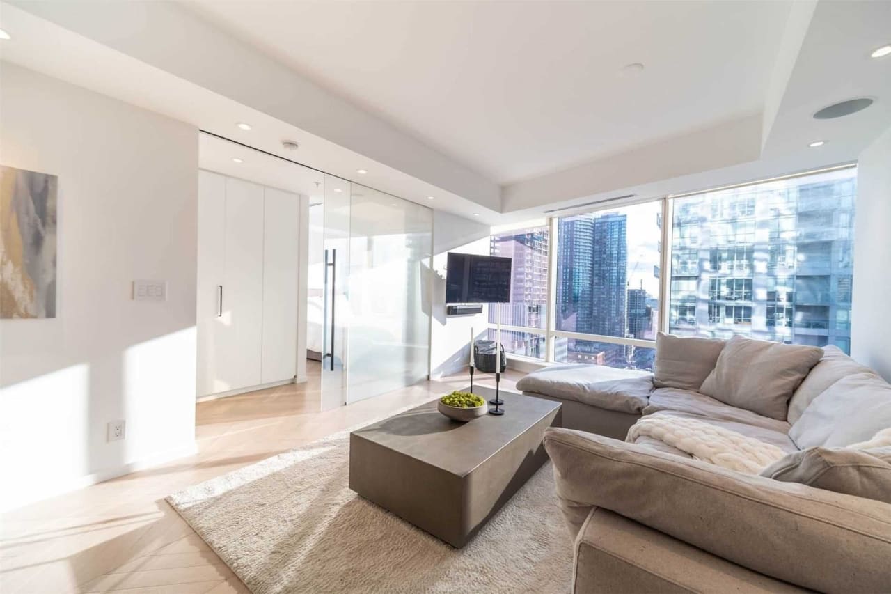 Luxury Penthouse Apartments In Toronto With View preview