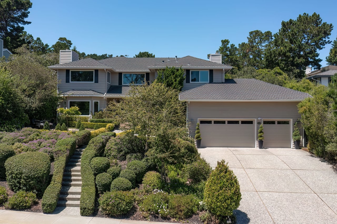 Spacious Monterey Haven - 450 Dry Creek Road