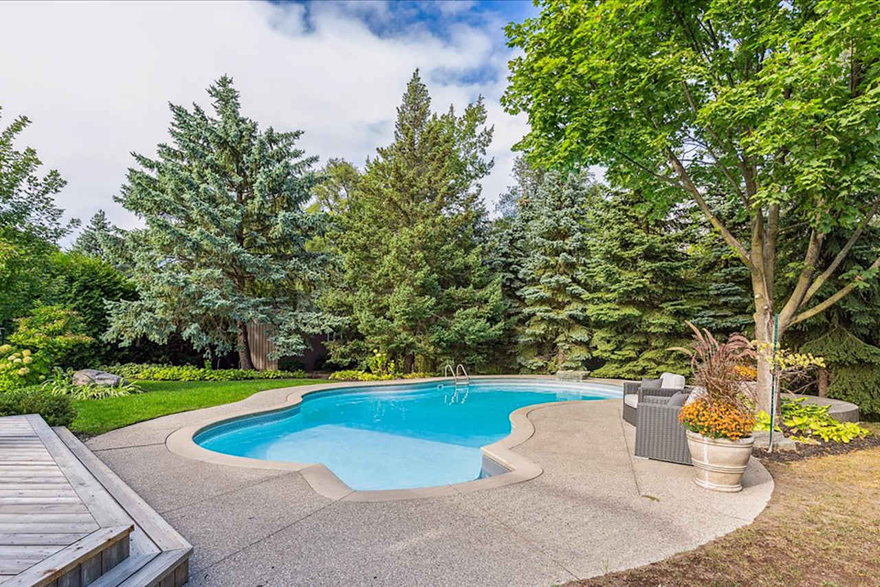 437 Claremont Crescent Oakville, ON L6J 6J9 Goodale Miller Team