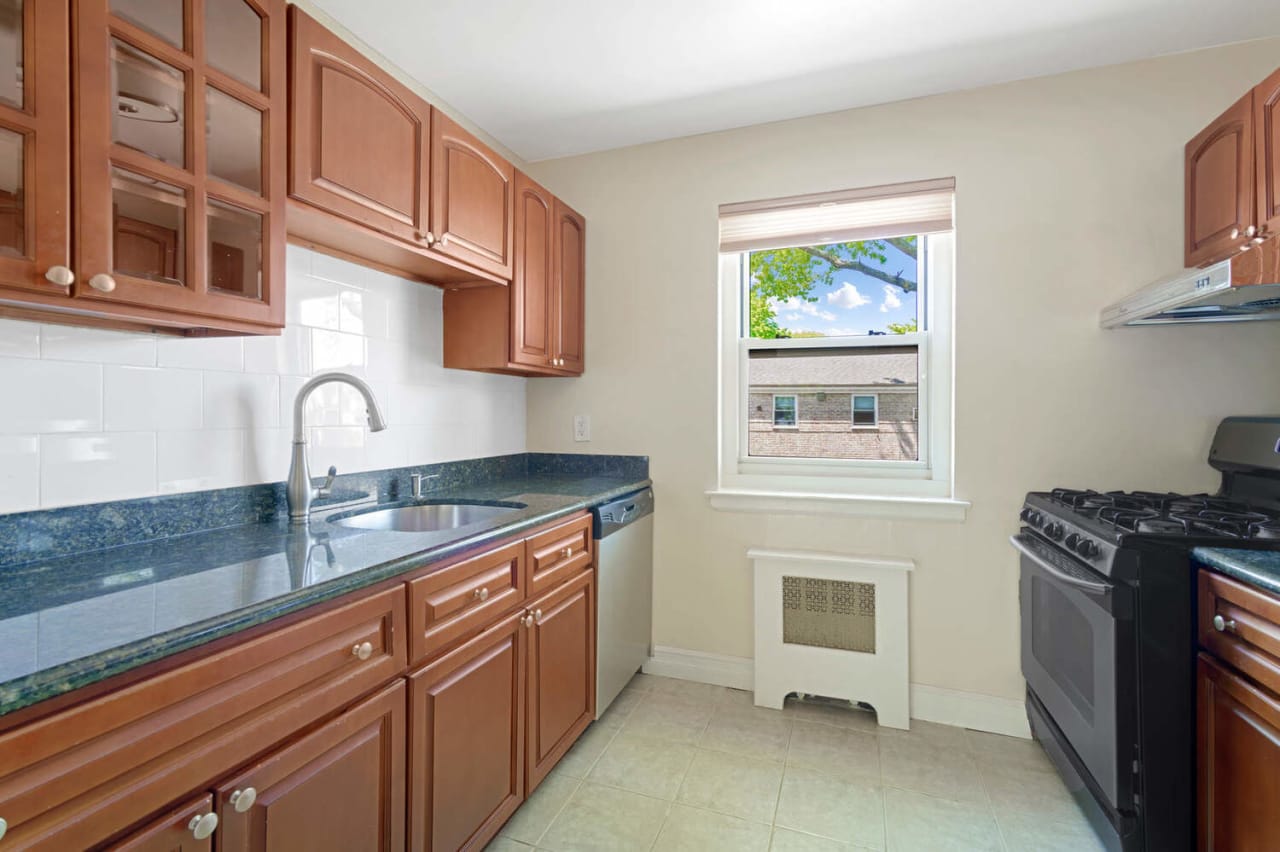 70-12 Kissena Blvd, #120A