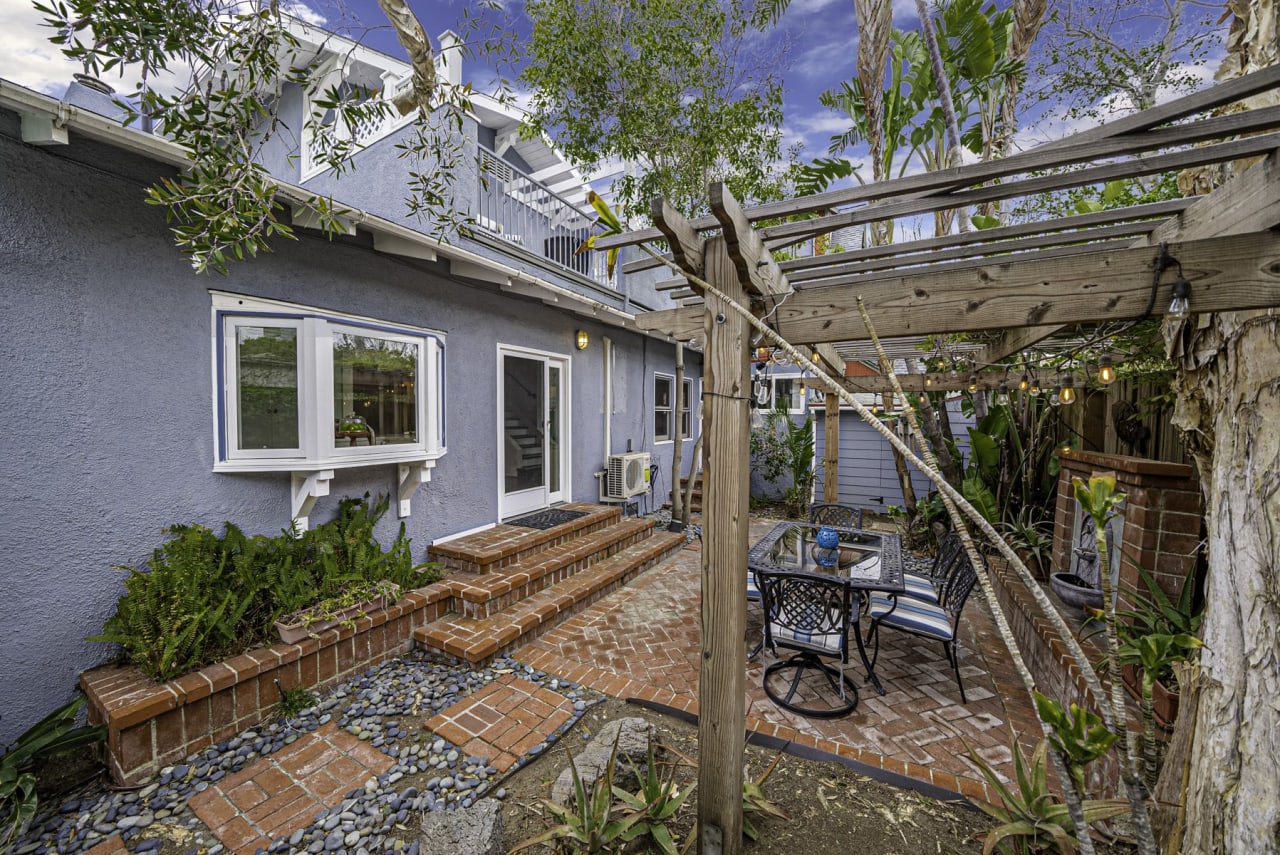 1023 E Avenue, Coronado