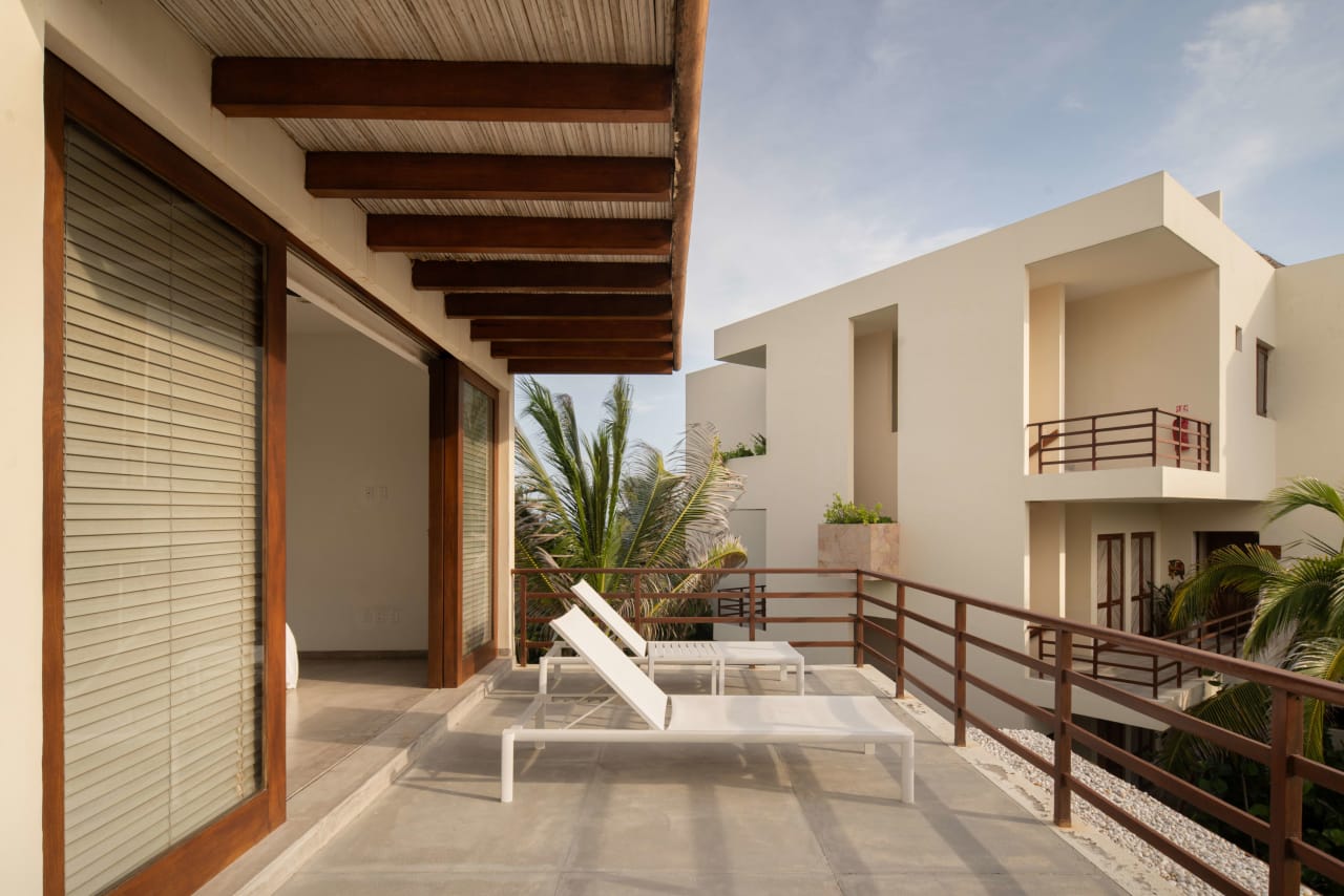 Marea Beachfront Villa B8