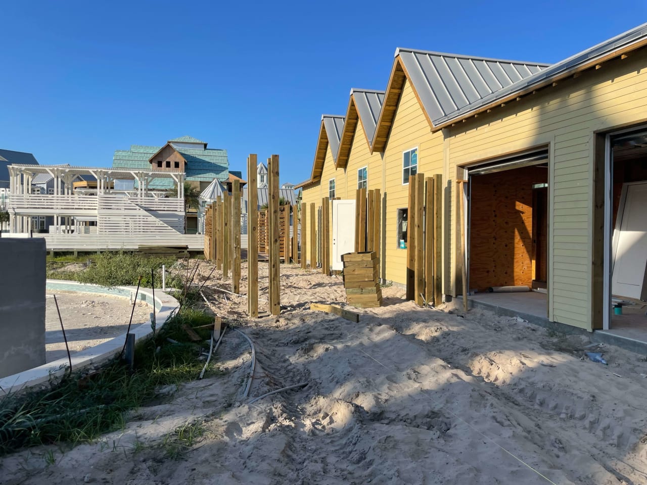 Cinnamon Shore South Commmunity Pool Seven Custom Homes