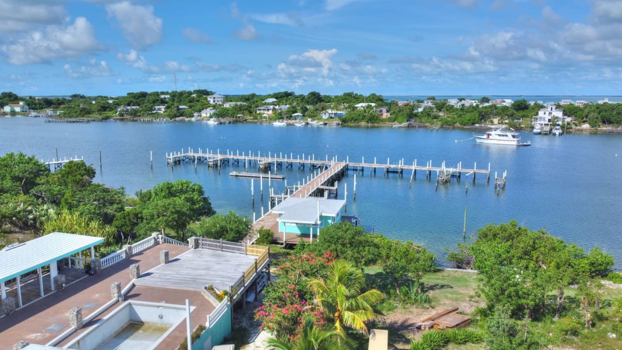 The Leeward Yacht Club Green Turtle Cay