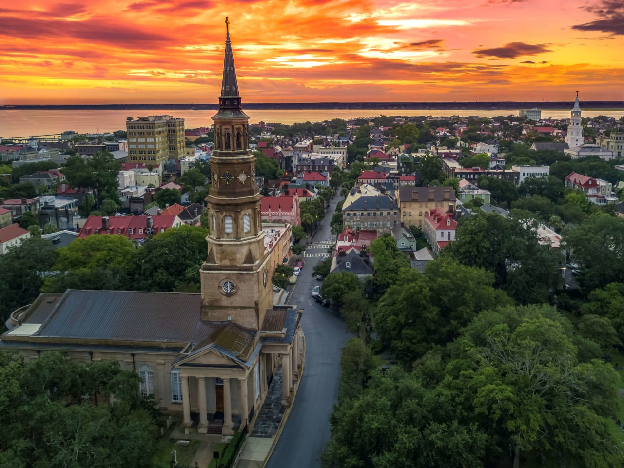 Charleston Neighborhood Guide