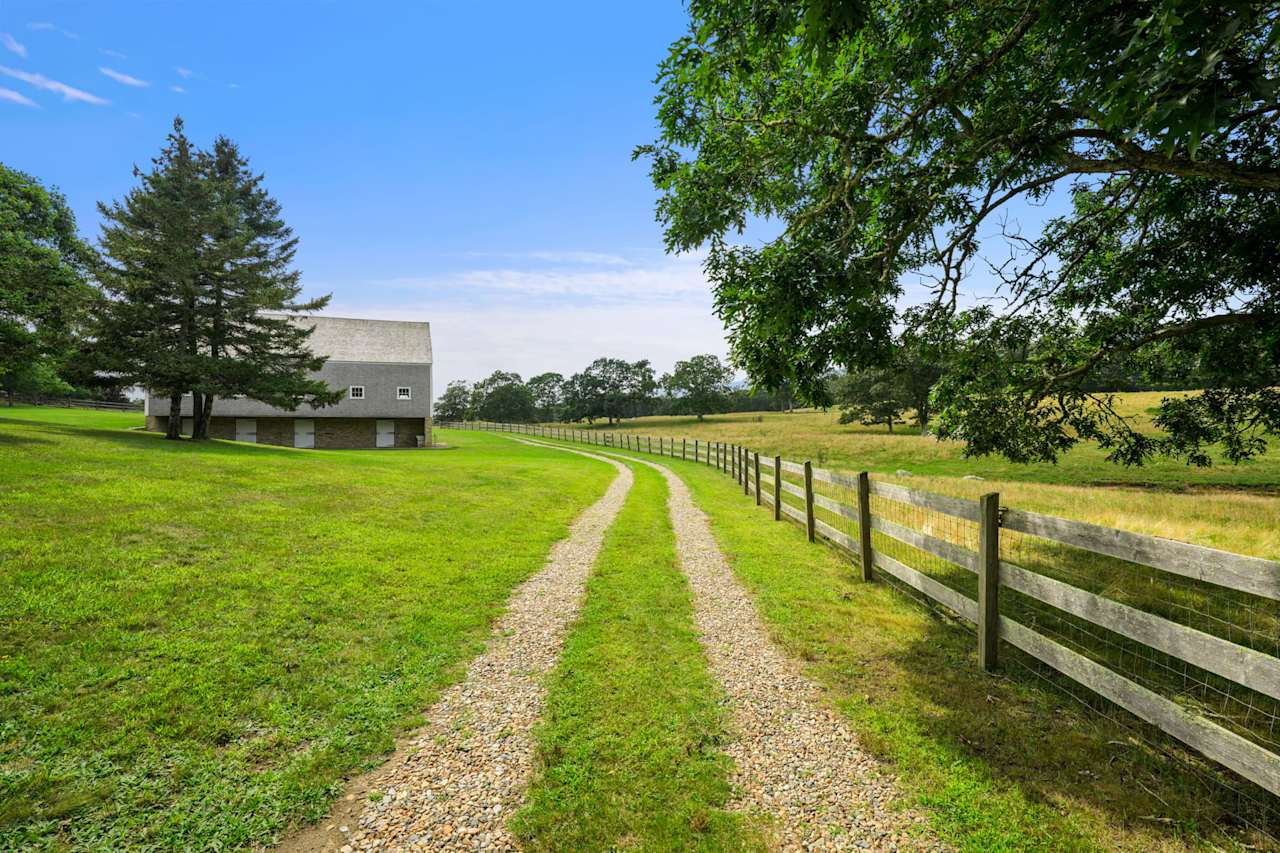 Idyllic Chilmark Farm