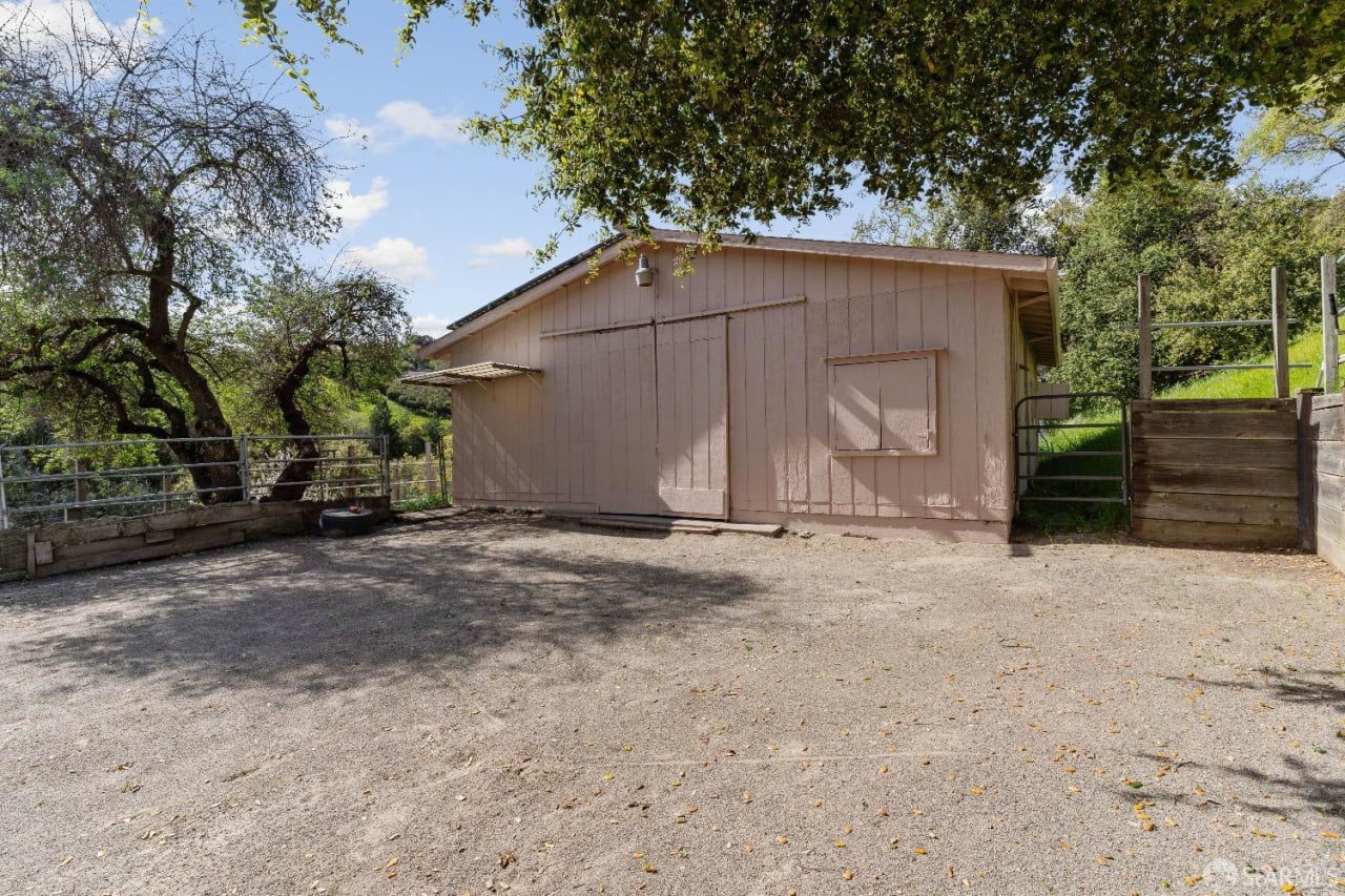 1520 Rancho Del Hambre