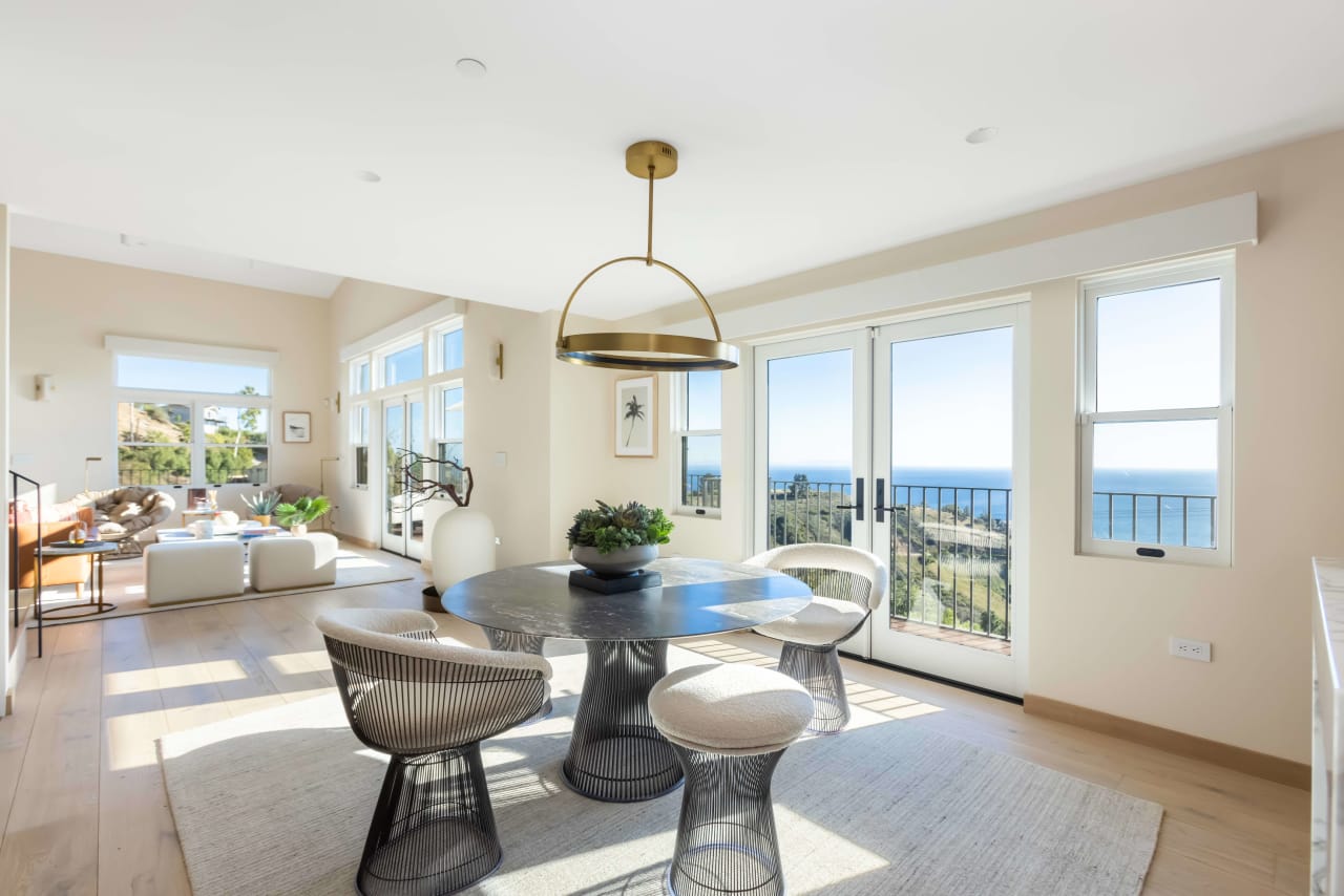 4B/4.5B Malibu Estate with Incredible Ocean Views