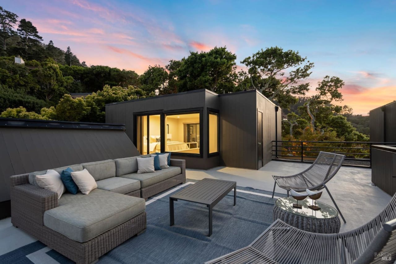 Discover Serenity and Luxury at 10 Laurel Ln, Sausalito