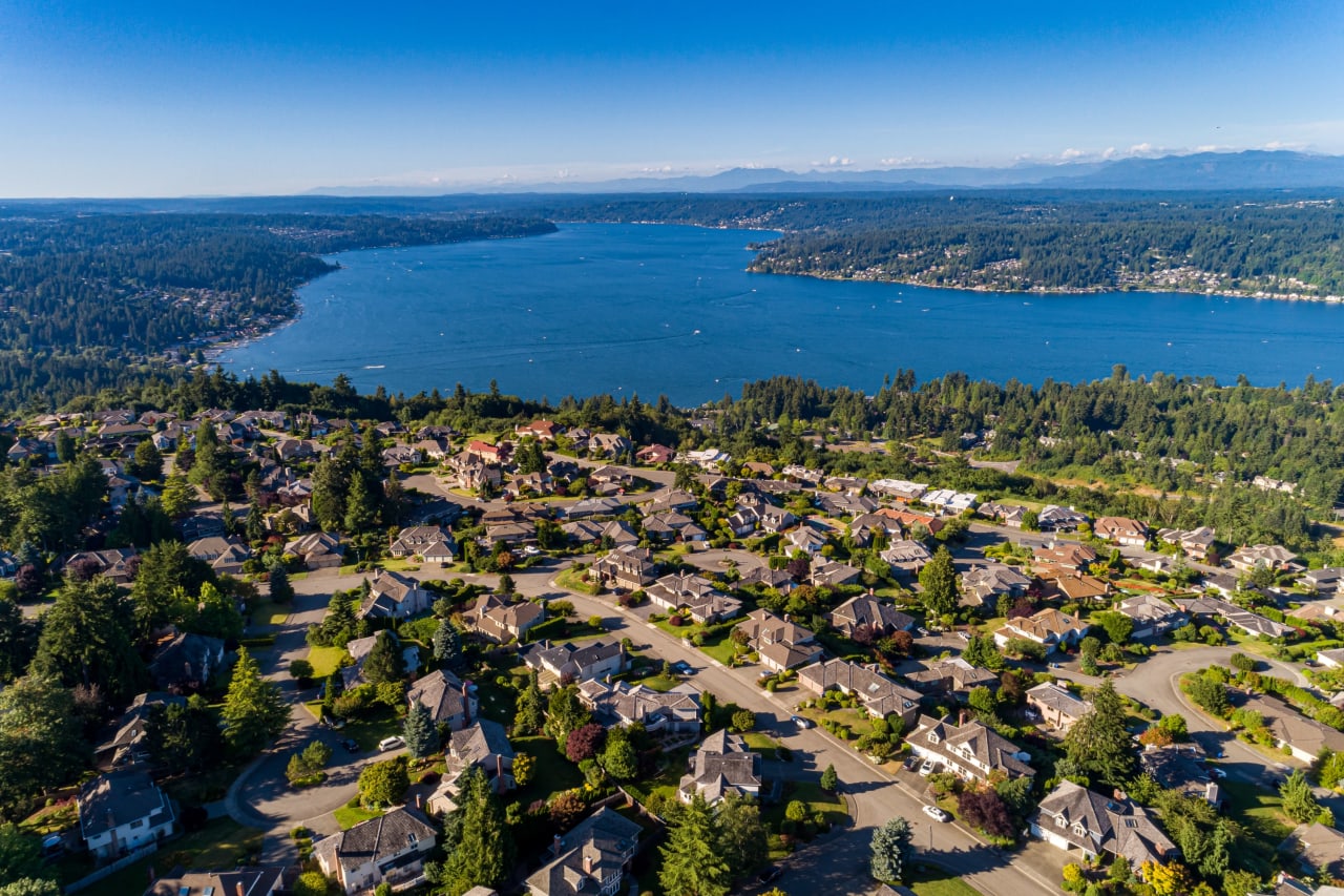 Lakemont, Bellevue Neighborhood Guide