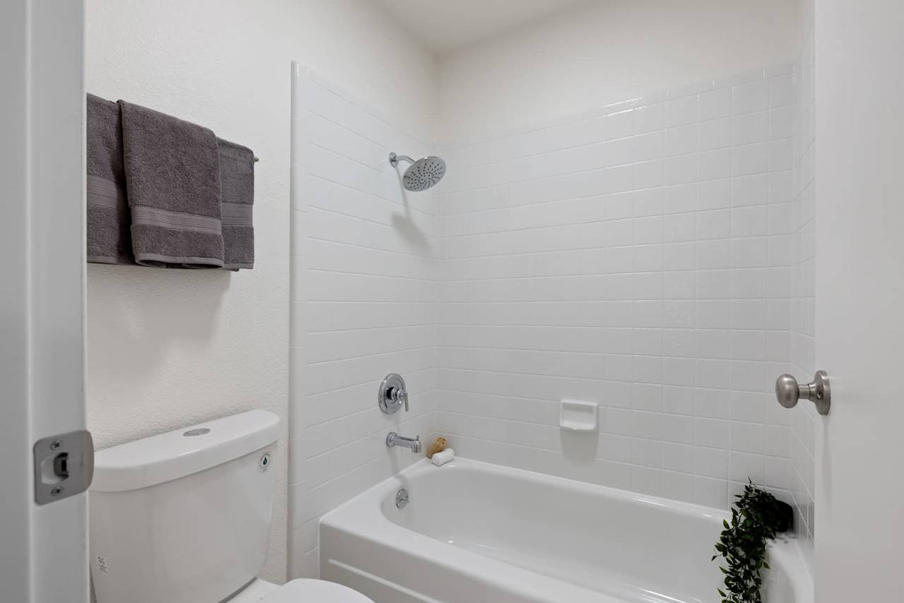 Shelter Creek Derrick Mar