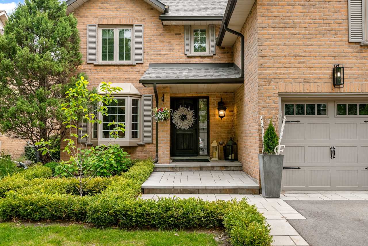 South East Oakville 413 Claremont Crescent